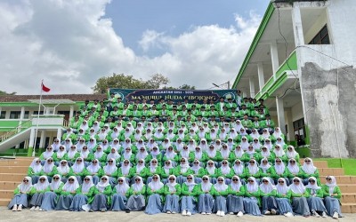 Foto bersama Lulusan 2024